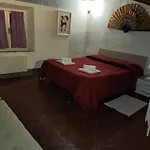 La Casa Del Conte By Francigena * Siena